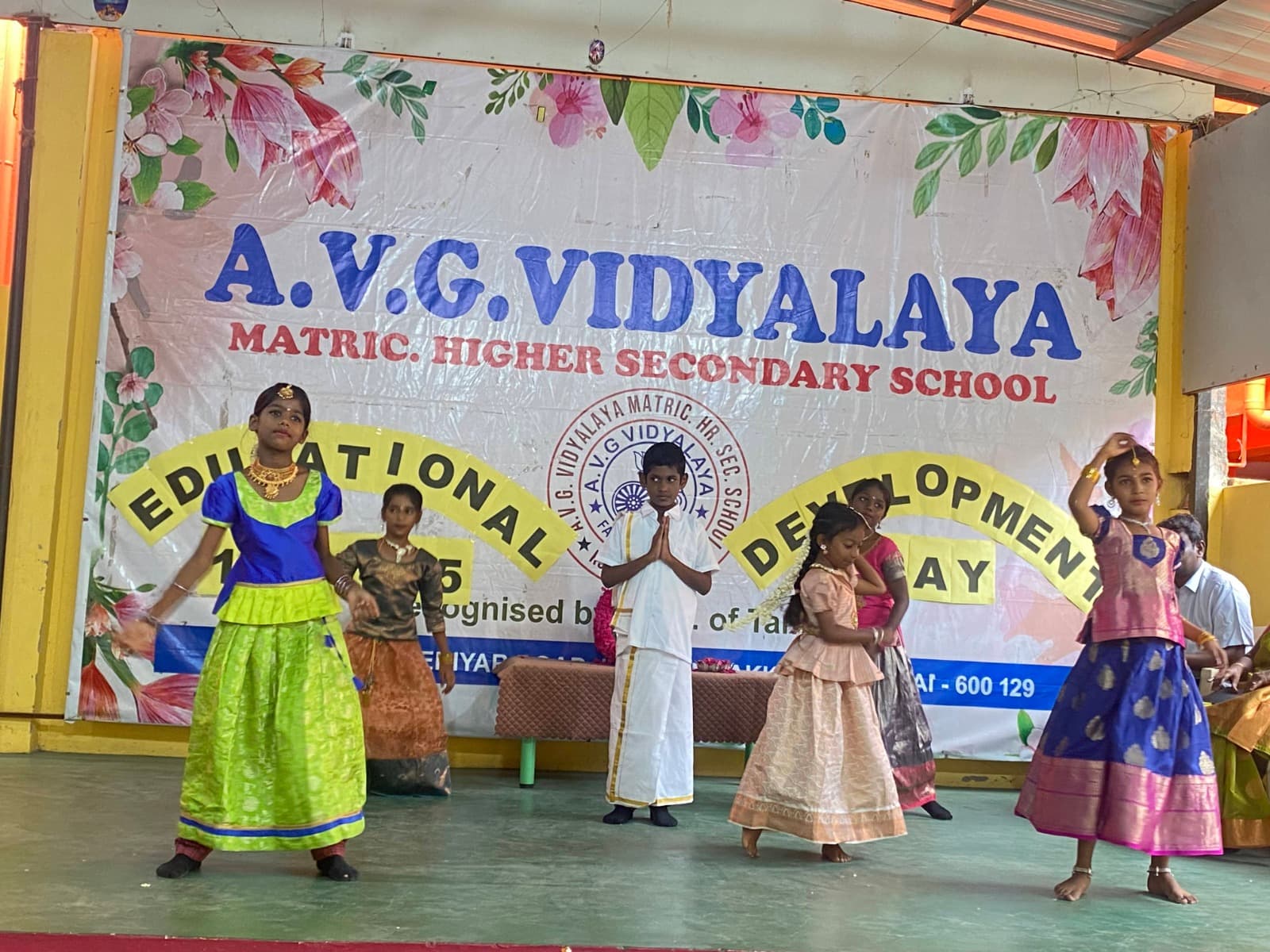 AVG teachers and students during Educational Development Day